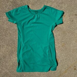 Patagonia Short Sleeve Shirt small Green Tunic Length Flared Hem Stretch
